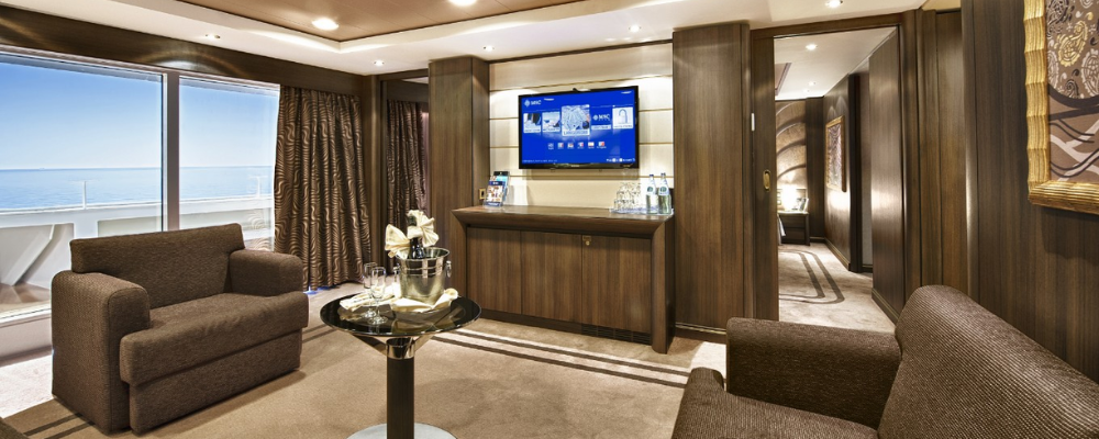 krizarjenje_msc_yacht_club_execuitive_family_suite_kabina.png
